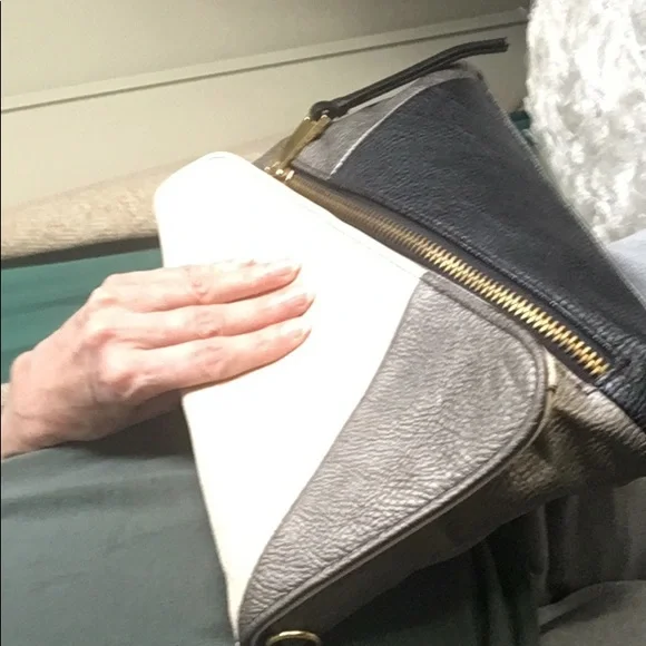 Jessica Simpson Clutch Wristlet Crossbody Bag - Picture 6 of 10